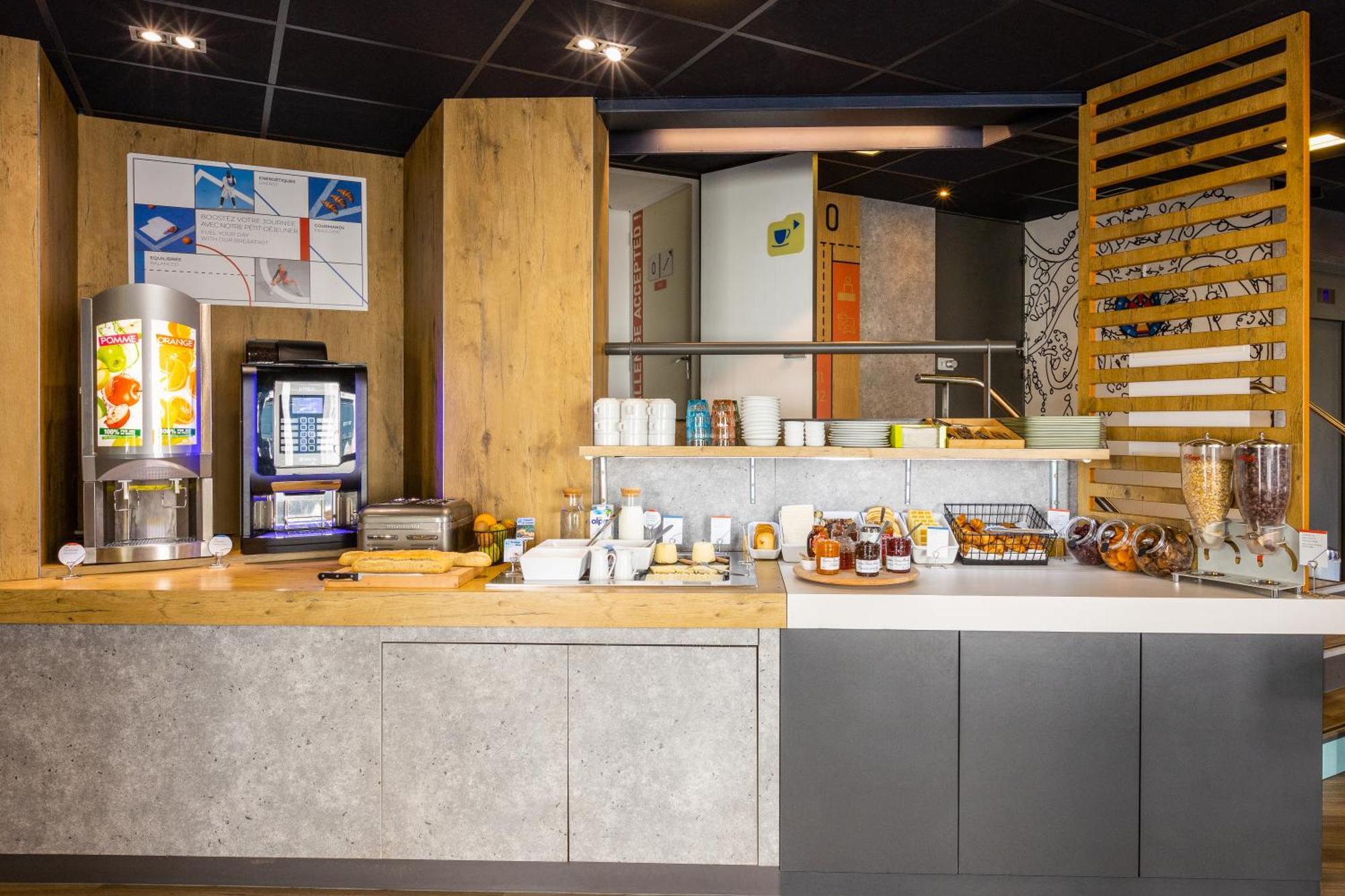 Ibis Budget Angouleme Centre Exterior foto
